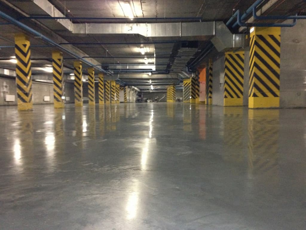 Бетонный пол с топпингом – прочное основание для промышленных помещений 01