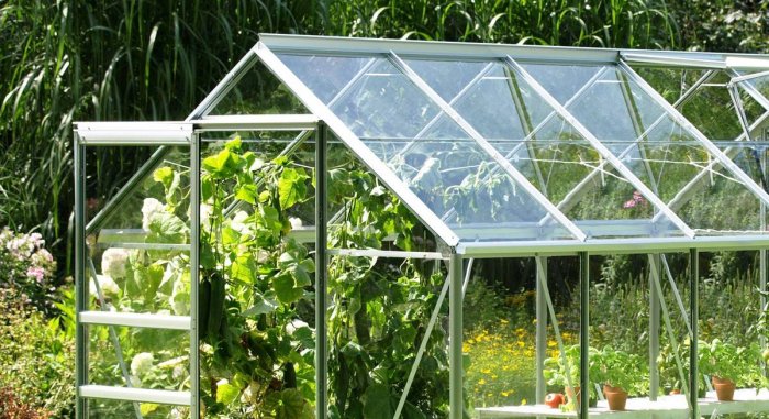 Как выбрать качественные теплицы в магазине 01 Как выбрать качественные теплицы в магазине 01