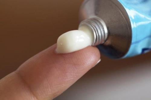 Мазь отпугивающая клопов. Какая мазь от укусов клопов лучше?