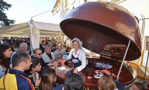 Фестиваль шоколад в Перудже. 