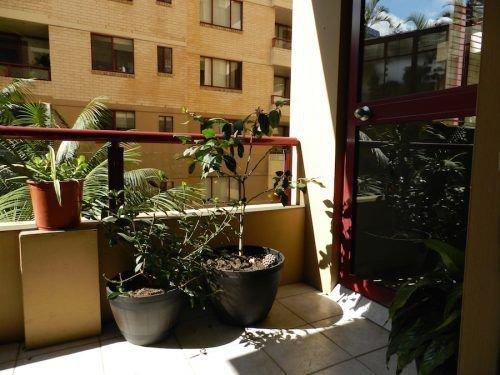 Комнатный лимон сбрасывает листья причина. Истощение грунта