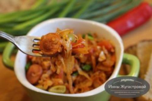 Солянка из красной капусты. Солянка из капусты с сосисками и оливками