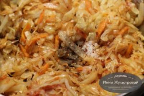 Солянка из красной капусты. Солянка из капусты с сосисками и оливками