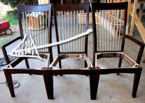 Лавка из старых кухонных стульев 02