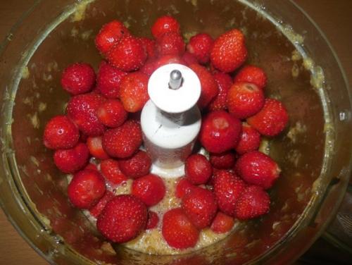 Клубника на зиму без варки с апельсином