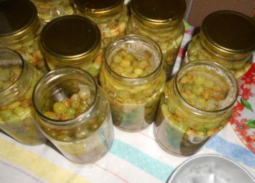 Как закрыть виноград в банки на зиму. без стерилизации