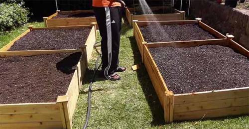 Как сделать грядки. Как сделать высокие грядки своими руками.