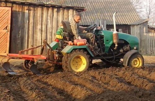 Нужно ли пахать землю. Когда нужно вспахивать землю?