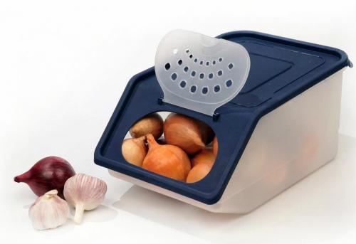 Ящик для картошки на кухне. Короб для овощей из Фикс-прайса и способы его использования.