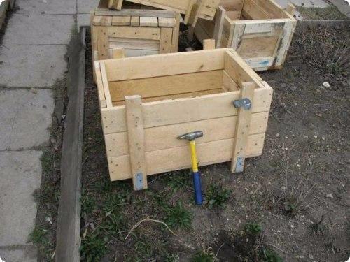 Садовая тачка из ящика 03