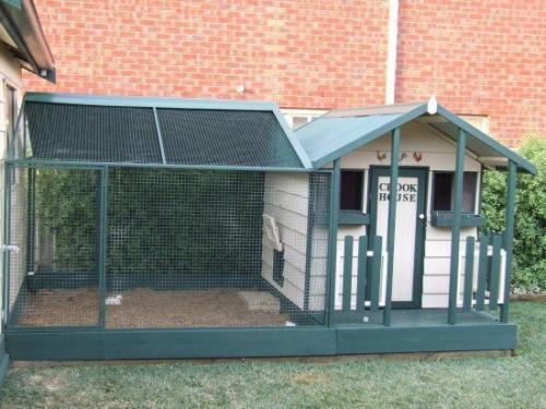 Идеи курятника на даче 01