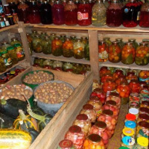 Ящики для хранения овощей в погребе. Погреб для хранения овощей - советы по обустройству