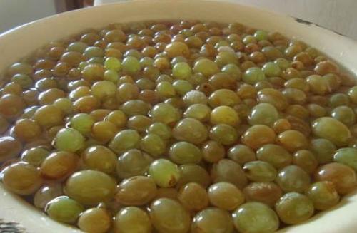 Как закрыть виноград на зиму в банки. без стерилизации