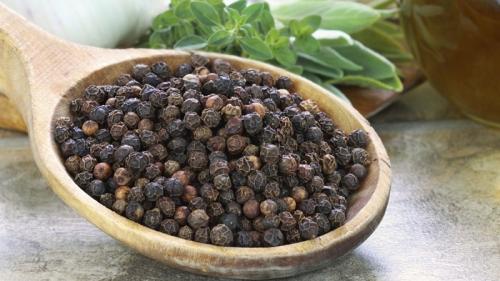 Черный и душистый перец разница. Чем отличается черный перец от душистого