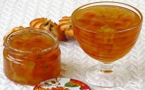 Заготовки из незрелого винограда.