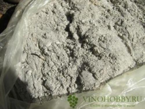 Чем обрабатывать виноград перед укрытием на зиму. Удобрения, вносимые осенью перед укрытием винограда