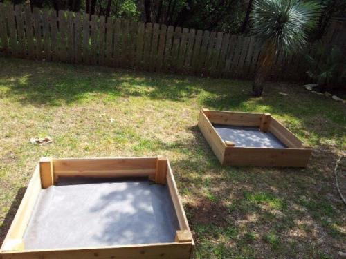 Детская песочница с крышкой и скамейкой 01