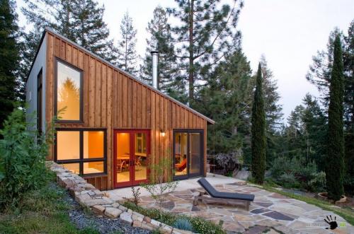 Оригинальные и практичные дачные домики 01