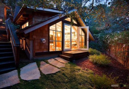 Оригинальные и практичные дачные домики 06