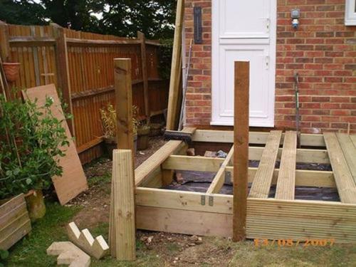 Деревянная площадка к дому своими руками 04