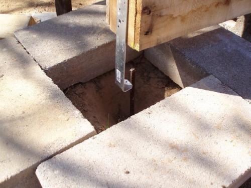 Строительство сарая из деревянных поддонов 03