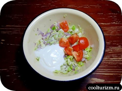 Салат из красной капусты и красного лука. Салат из молодой капусты и красного лука