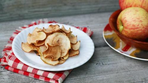 Что можно сушить в электросушилке для овощей и фруктов рецепты. Какие фрукты можно сушить в электросушилке?