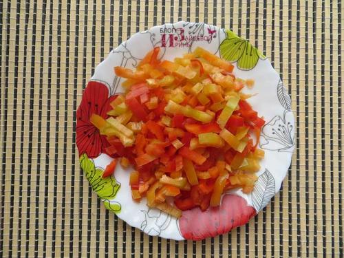 Как заморозить перцы на зиму свежими. Как правильно заморозить болгарский перец на зиму кусочками в домашних условиях?