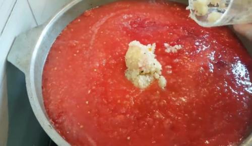 Как сохранить свеклу на зиму в банках. Свекольная икра на зиму в банках с помидорами и луком