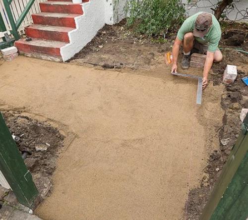 Как сделать небольшую площадку 04