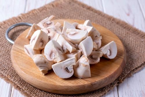 Тушеная пекинская капуста с грибами. 