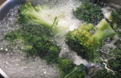 Брокколи и цветная капуста рецепт на сковороде. Как приготовить капусту брокколи на сковороде — быстро и вкусно