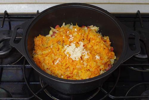 Тушеная пекинская капуста с кабачком. Как приготовить рагу из капусты и кабачков — рецепт постного овощного рагу с кабачками и капустой с пошаговыми фото