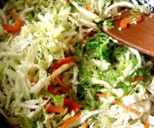 Капуста пекинская тушеная. Тушеная пекинская капуста