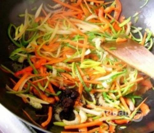 Капуста пекинская тушеная. Тушеная пекинская капуста