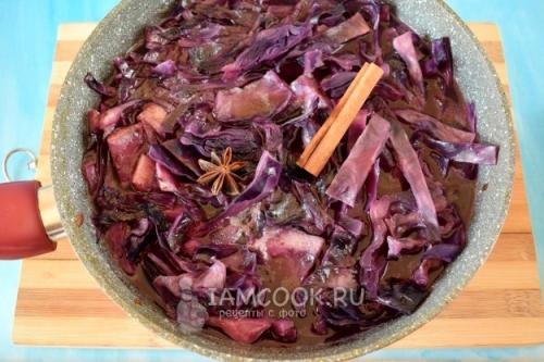 Что делать с краснокочанной капустой. Краснокочанная капуста: рецепты 21 Что делать с краснокочанной капустой. Краснокочанная капуста: рецепты 21