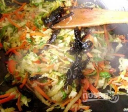 Капуста пекинская тушеная. Тушеная пекинская капуста