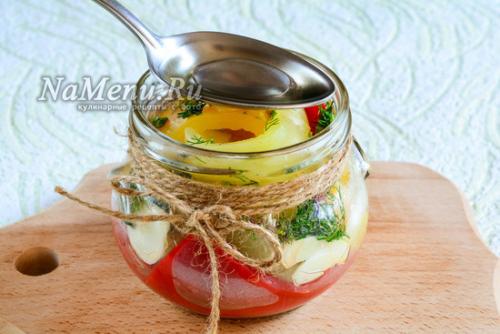 Сколько бланшировать перец. Рецепт 4: перец маринованный сладкий с маслом и чесноком