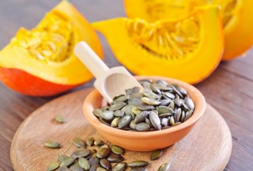 Как тыквенные семечки высушить в духовке. Как можно сушить тыквенные семечки: несколько простых способов 10 Как тыквенные семечки высушить в духовке. Как можно сушить тыквенные семечки: несколько простых способов 10