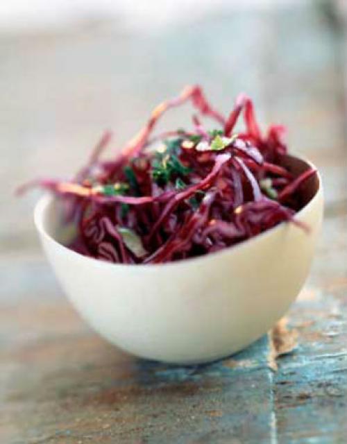 Салат из красной капусты с майонезом. Салат из краснокочанной капусты Любимый 04