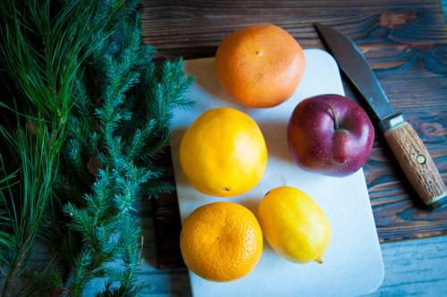 Как сушить яблоки для декора. Сушим цитрусовые дольки для поделок. Три способа.