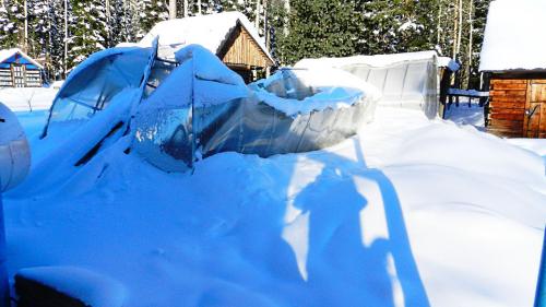 Какой плотности поликарбонат лучше для теплицы. Факторы, которые влияют на плотность