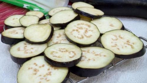 Сушка баклажанов в аэрогриле. Как сушить баклажаны на зиму в домашних условиях правильно: 3 лучших способа