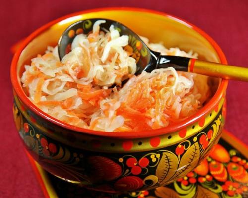 Квашеная капуста с яблоками и морковью на зиму. Рецепты квашеной капусты с яблоками 07