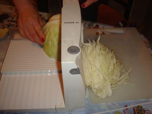 Квашеная капуста с яблоками и морковью на зиму. Рецепты квашеной капусты с яблоками 02