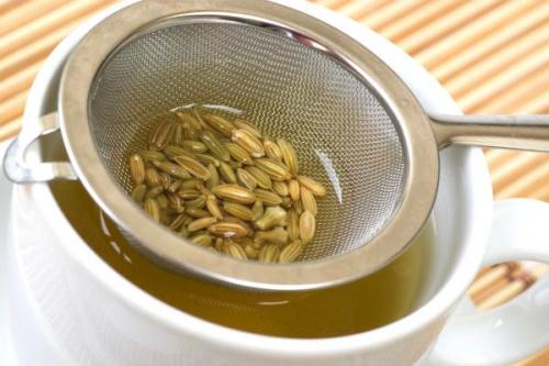 Укропная вода инструкция для взрослых. Как правильно приготовить укропную воду от вздутия живота, для взрослых в домашних условиях