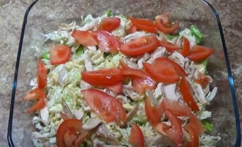 Салат цезарь по домашнему с пекинской капустой. Как приготовить салат Цезарь с курицей и пекинской капустой в домашних условиях?