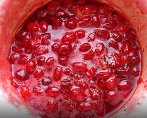 Варенье из кизила пальчики оближешь: простой рецепт
