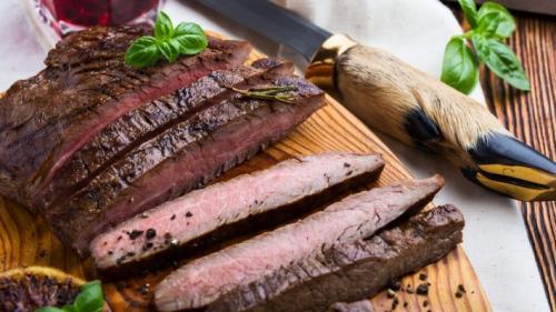 Базилик приправа к мясу. Как использовать базилик в кулинарии, в какие блюда добавлять и с какими специями смешивать