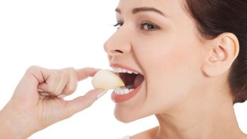 Как принимать чеснок натощак не разжевывая. 8 причин есть чеснок на ночь